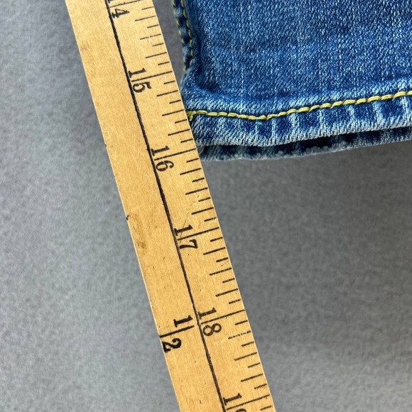 Vigoss Women's Denim Shorts Size 13/14 Embroidered Button Flap Pockets - Picture 6 of 13